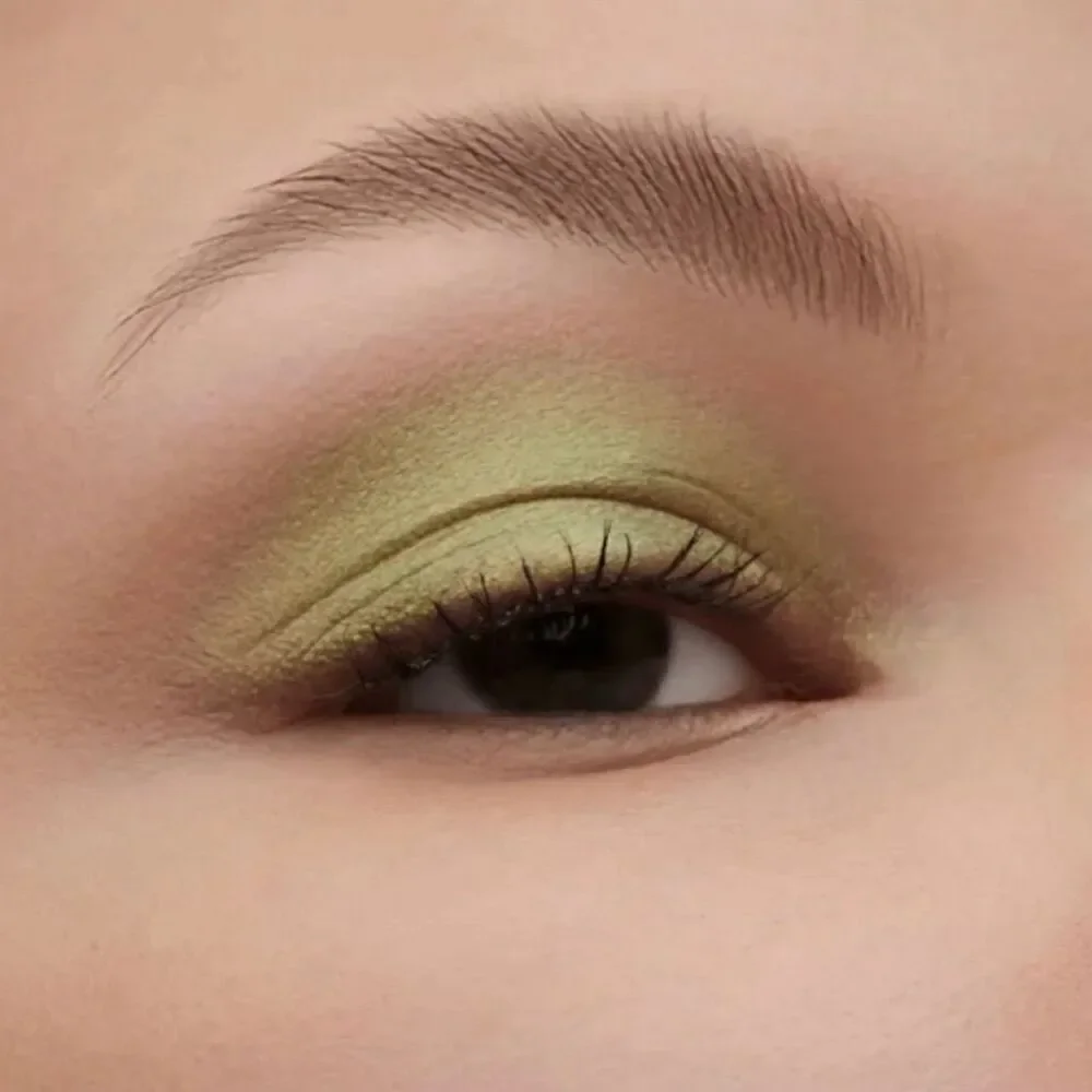 MAC Bizarre Blizzard Bash Jingle Tingle Eyeshadow Shimmer Holiday 2023